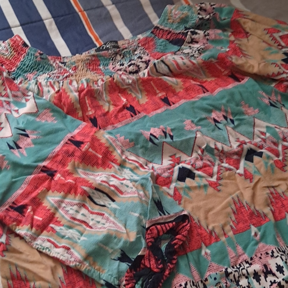 Victoria shirt